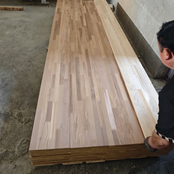 Cedar wood cigar box material